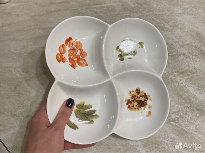 Менажница 4 секции посуда для сервировки 22*22