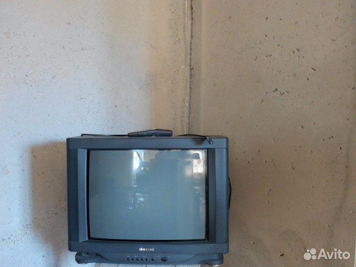 Телевизор samsung