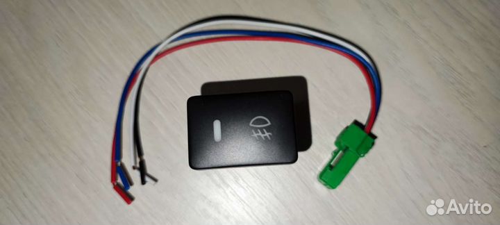 Кнопка птф toyota Camry Prius Corolla с разъёмом