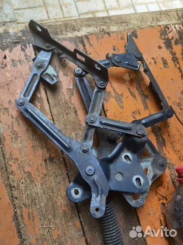 Петли капота вольво 940 94г