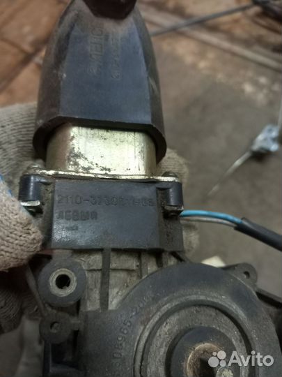 Моторчик стеклоподъемника ваз 2110,приора