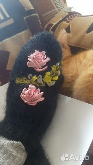 Варежки с ручной вышивкой