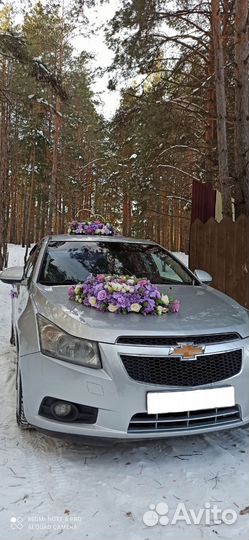 Свадебные украшения на машину