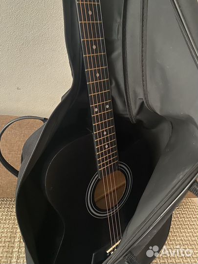 Акустическая гитара