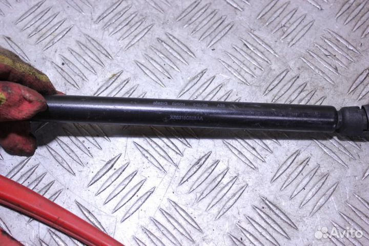 Амортизатор капота Jaguar S-type 1999 2008