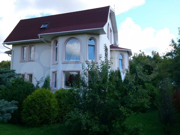 Коттедж 386 м² на участке 13,7 сот.