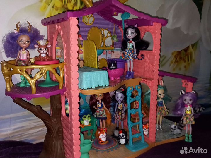 Куклы и дом