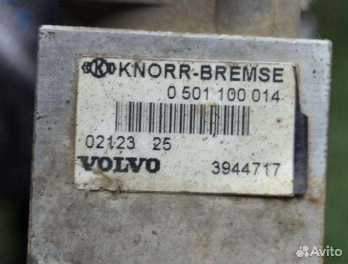 Кран уровня пола Volvo Trucks FM12, FH12 3944717