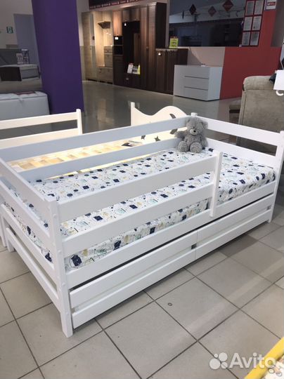 Детская кровать из массива березы в наличии