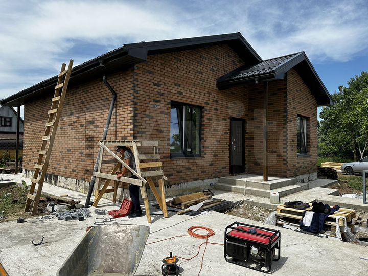 Дом 100 м² на участке 5 сот.