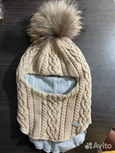 Стильная зимняя шапка для девочки