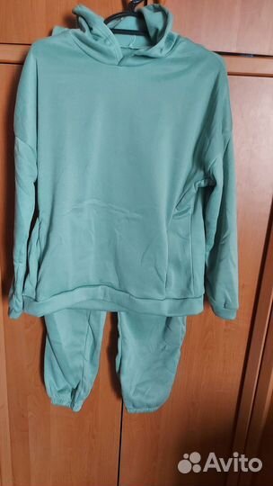 Спортивный костюм женский