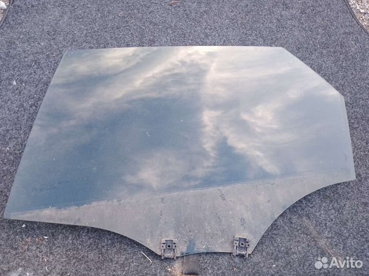 Стекло заднее левое Citroen C4 B7