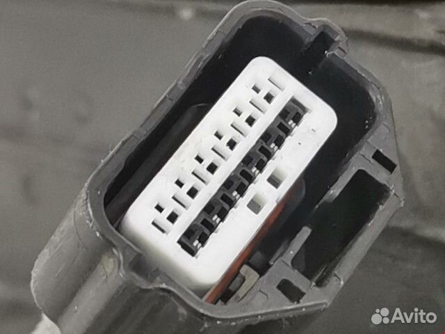 Зеркало правое с повторителем Nissan Navara D40