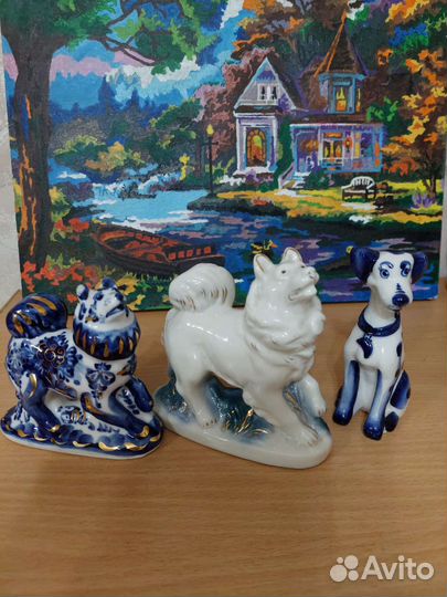 Старая гжель, собачки и белочка, фигурки статуэтки