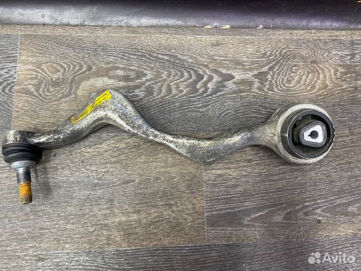 Рычаг передней подвески правый Bmw E90