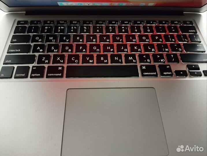 MacBook Air 13 (Core i5) отл.сост