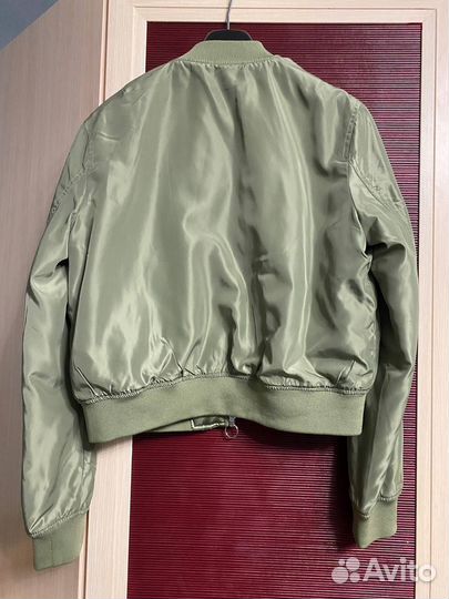 Бомбер зеленый