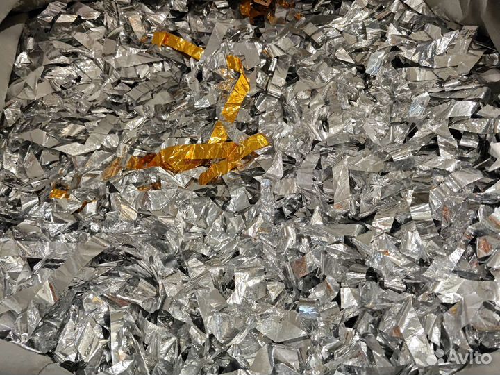 Конфетти серебряные и неоновые(светятся в темноте)