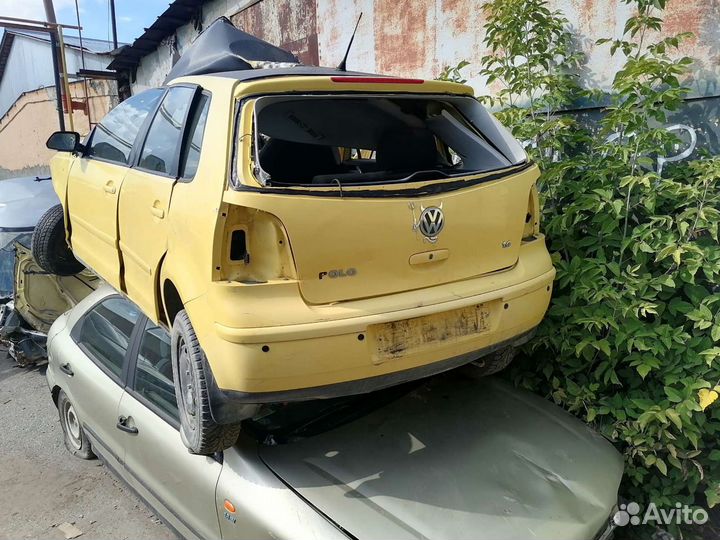 Фольксваген Поло 2001-2009 гг Крышка багажника хэт