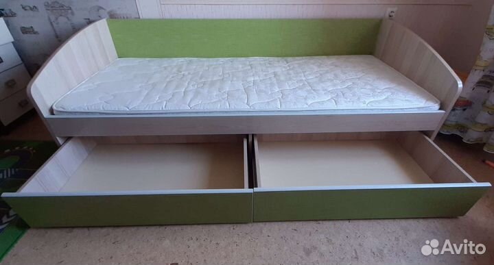Кровать односпальная