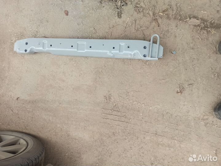 Поперечина рамки радиатора нижняя Калина и Гранта
