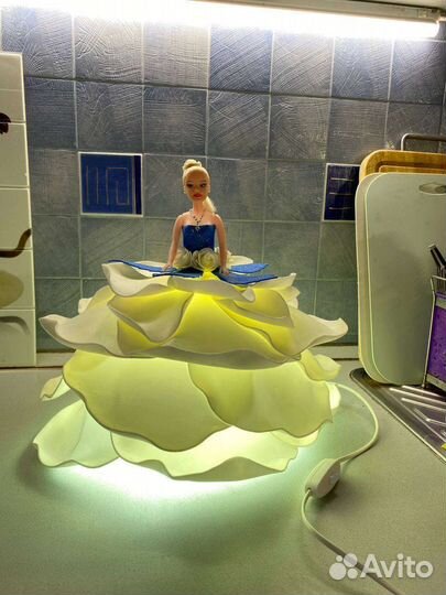 Лампа настольная