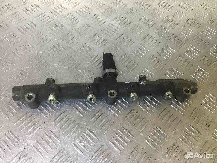 Топливная рампа Ситроен Ц5 04445214017 4HX (DW12TE