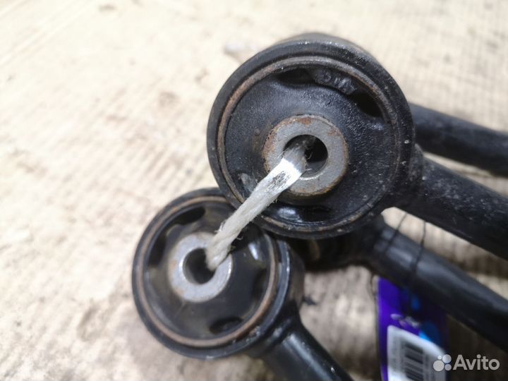 Реактивная тяга задняя левая Honda Inspire UC1