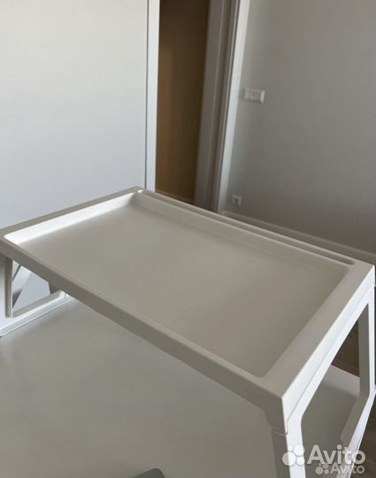 Поднос на ножках IKEA