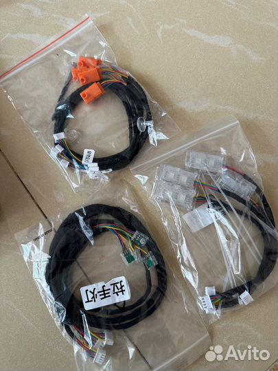 Контурная подсветка 18 ламп 64 цвета универсальная