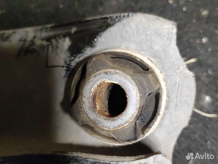 Рычаги передние Renault Logan 2