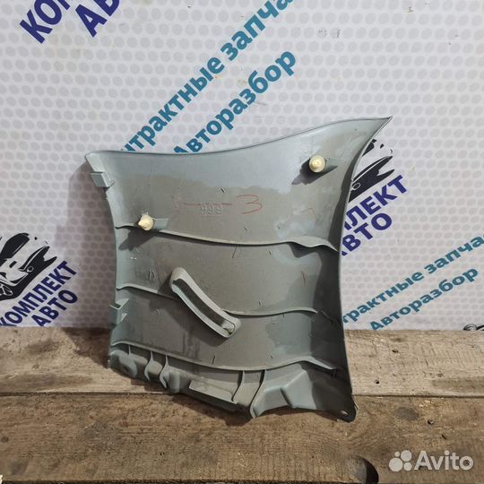 Обивка багажника лев верх Toyota Vitz SCP10