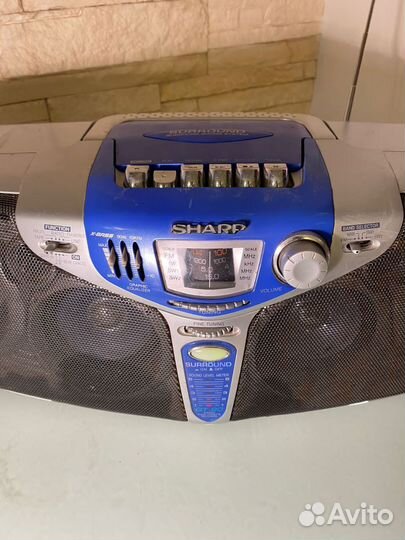 Кассетный магнитофон sharp