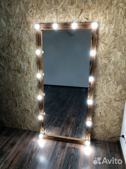 Зеркало с лампочками