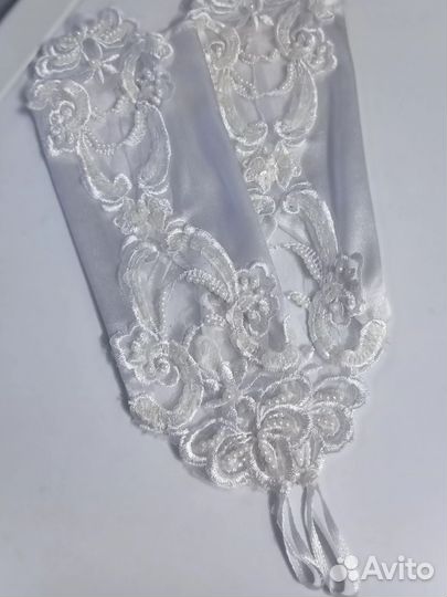 Свадебные клатч, перчатки,подвязка невесты