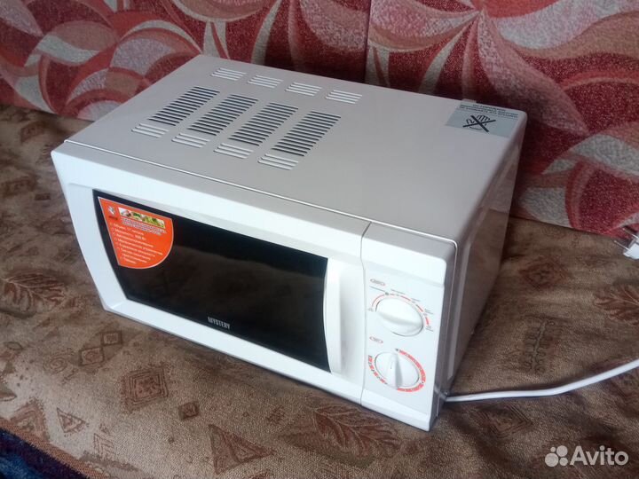 Микроволновая печь Midea em820caa-W