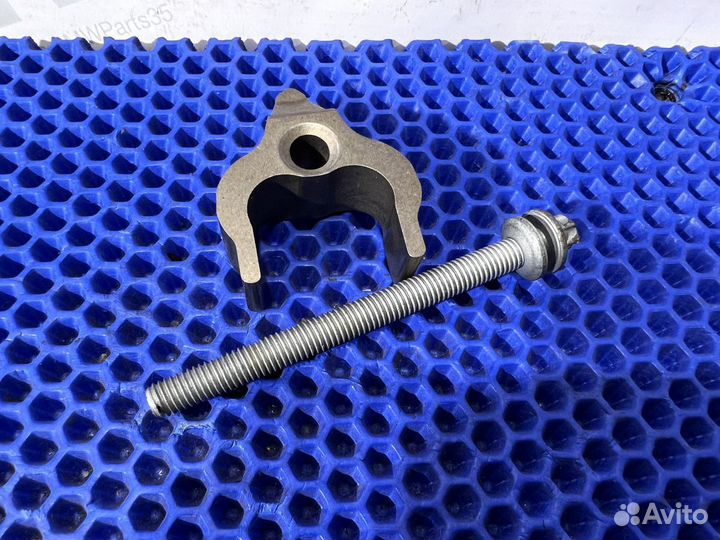 Кронштейн форсунки BMW F10, F30 Мотор N47, N57