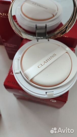 Clarins тональный крем и румяна