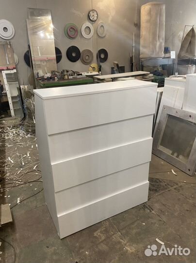 Стойка ресепшн