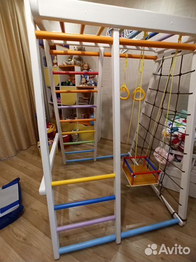 Шведская стенка (детский игровой комплекс)