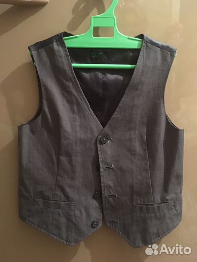 Новая детская жилетка, рост 130см, Benetton