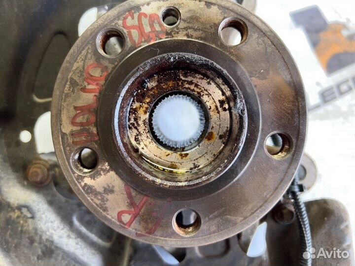 Ступица передняя правая Volvo S60 B5254T5 2011