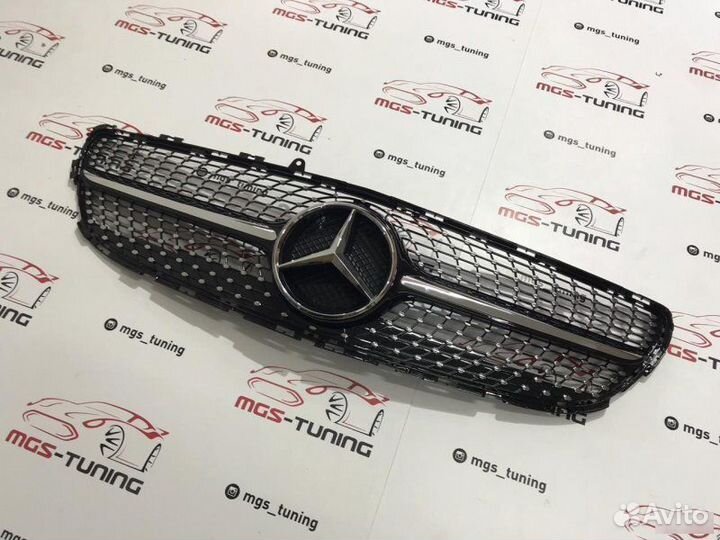 Решетка CLS W218 Diamond Black Хром звезда