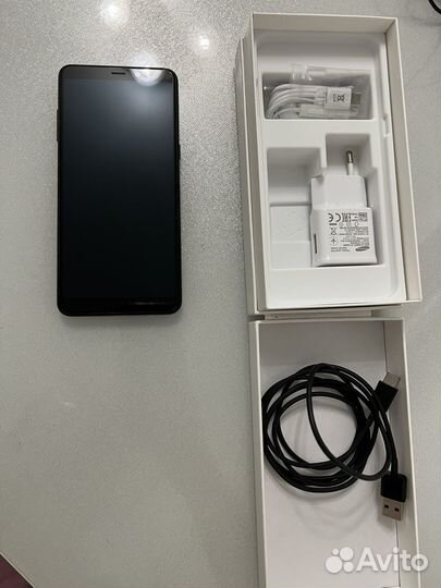 Samsung Galaxy A8+, 4/32 ГБ