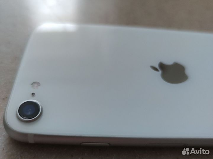 iPhone SE (2020), 64 ГБ