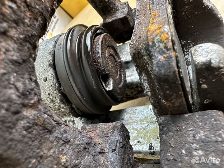 Суппорт левый задний Audi A3 8P 2006