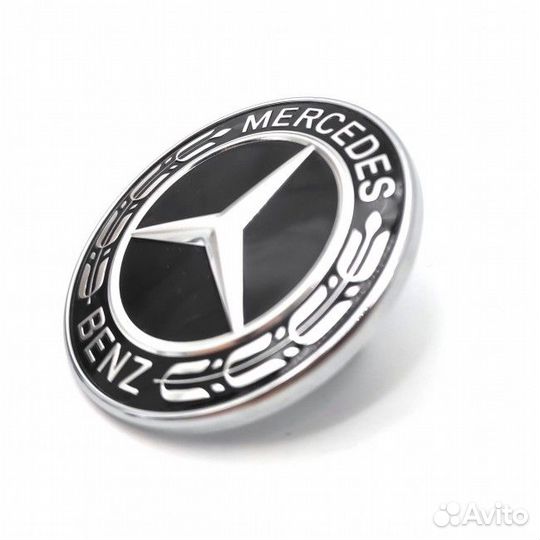 Эмблема переднего бампера A0008171801