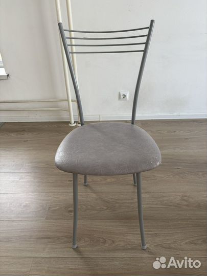 Кухонный стол и стулья бу