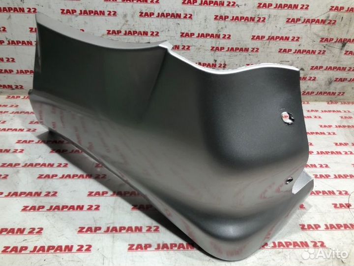 Брызговик передний левый Mitsubishi Pajero